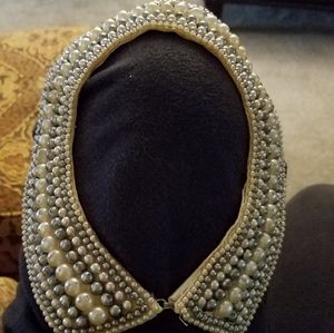 Vintage pearl collar